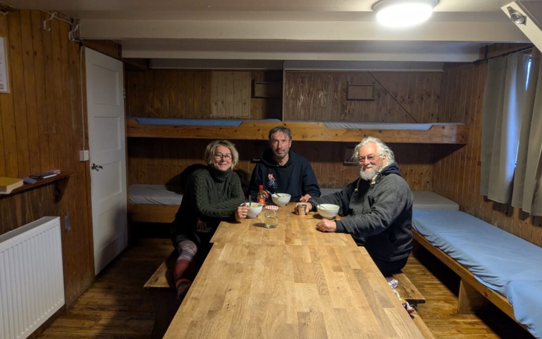 Gravel, storm and lonely cabin: When the highlands taught us that we don’t have to do everything alone